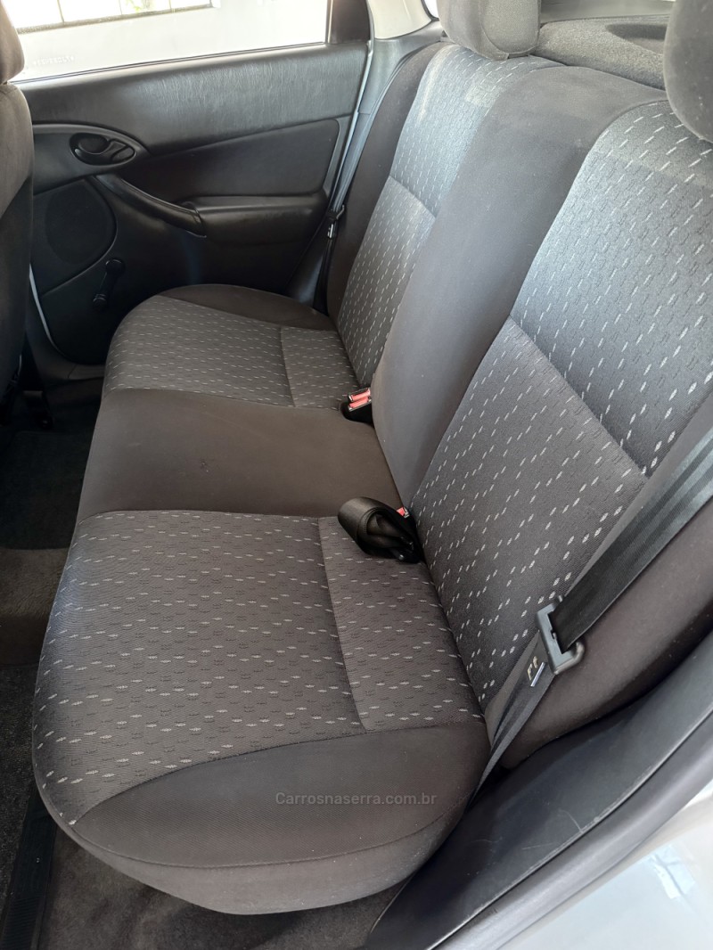 FOCUS 1.6 8V FLEX 4P MANUAL - 2007 - VILA FLORES