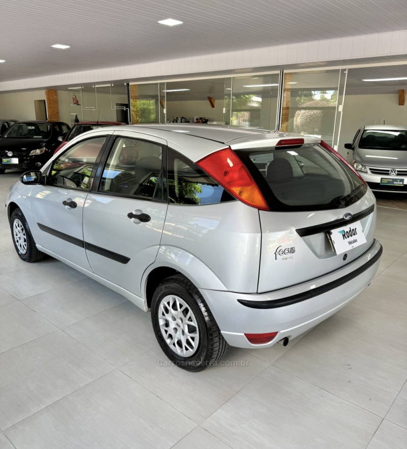 FOCUS 1.6 8V FLEX 4P MANUAL - 2007 - VILA FLORES