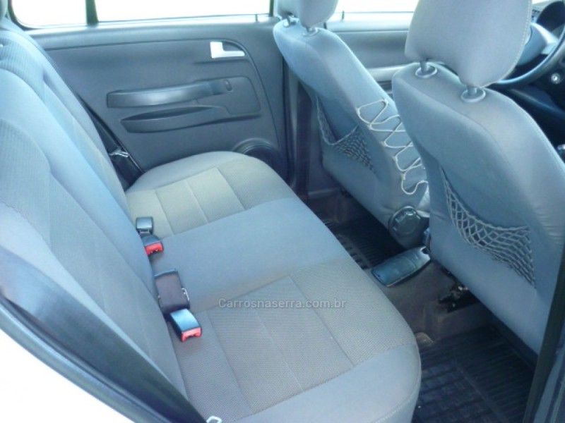 CROSSFOX 1.6 MI FLEX 8V 4P MANUAL - 2009 - ARROIO DO MEIO