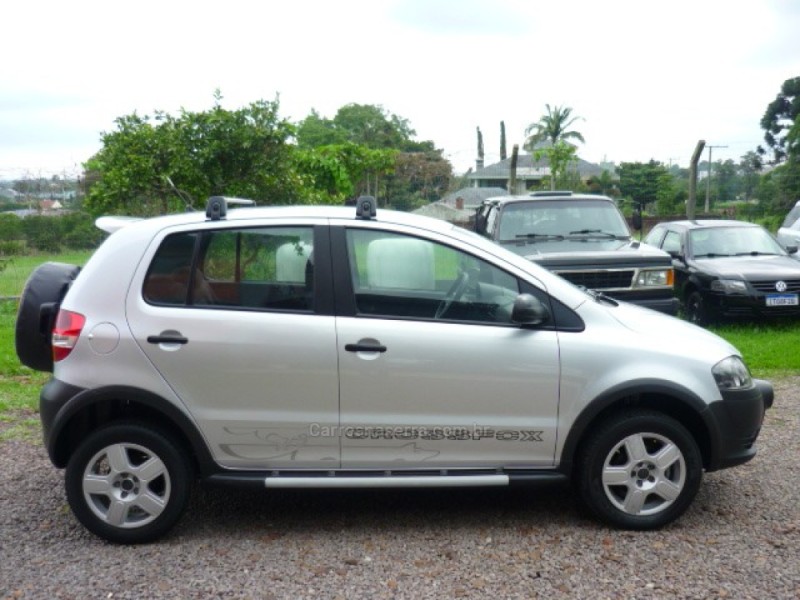 CROSSFOX 1.6 MI FLEX 8V 4P MANUAL - 2009 - ARROIO DO MEIO
