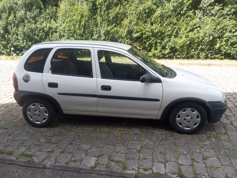CORSA 1.0 MPFI SUPER 8V GASOLINA 4P MANUAL - 1999 - CAXIAS DO SUL
