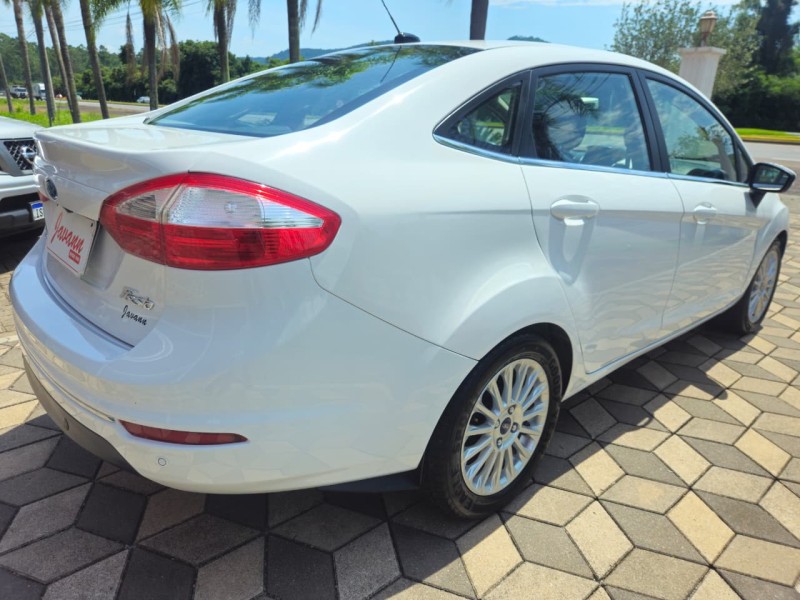 FIESTA 1.6 TITANIUM PLUS SEDAN 16V FLEX 4P AUTOMÁTICO - 2015 - BOM PRINCíPIO
