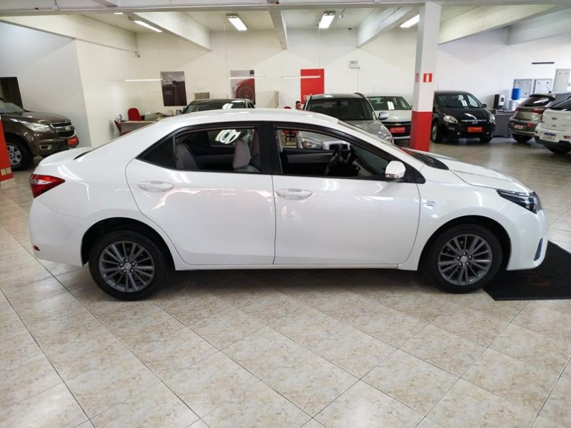 COROLLA 2.0 XEI 16V FLEX 4P AUTOMÁTICO - 2016 - CAXIAS DO SUL