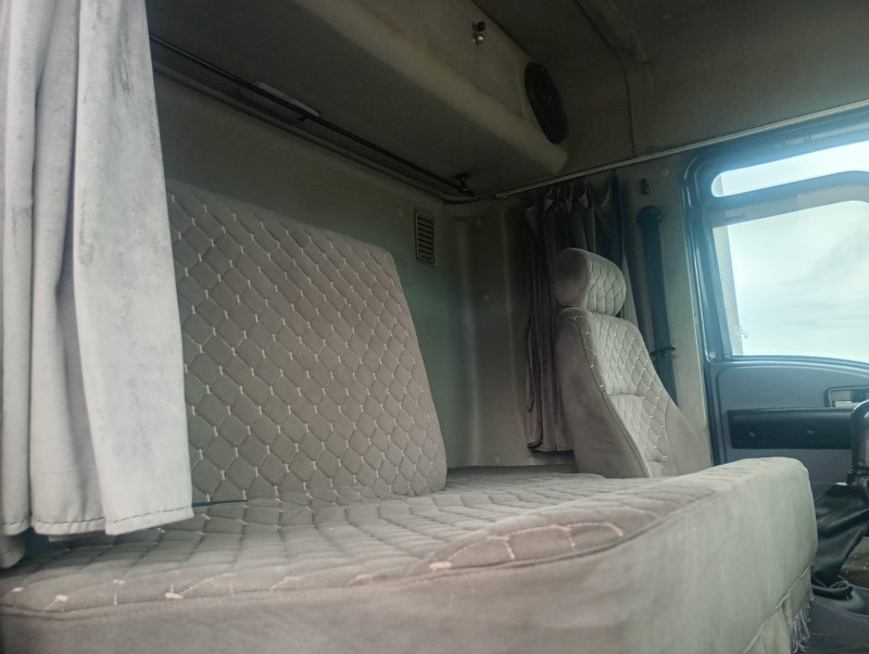 CARGO 2423 E 6X2 TURBO - 2013 - FARROUPILHA