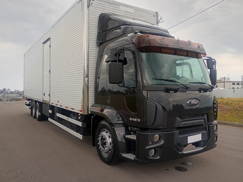 CARGO 2423 E 6X2 TURBO - 2013 - FARROUPILHA