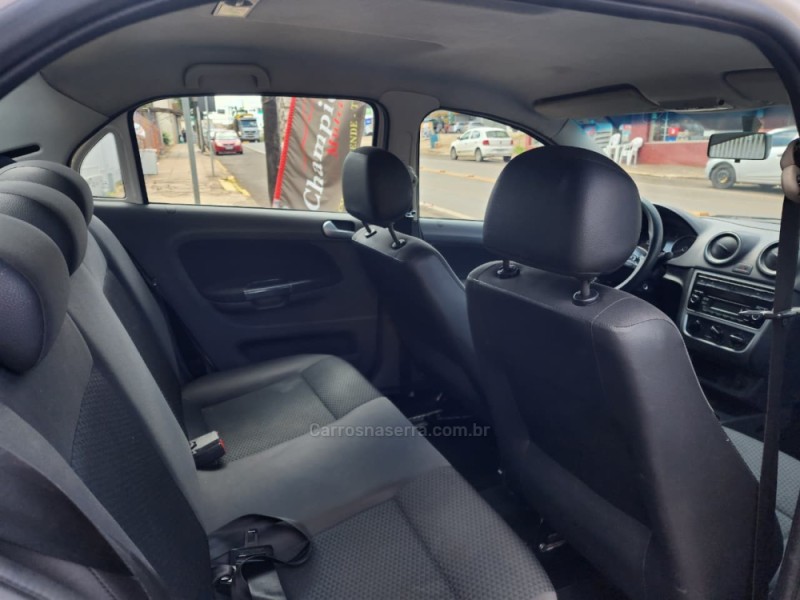 VOYAGE 1.6 MI CITY 8V FLEX 4P MANUAL - 2015 - VACARIA