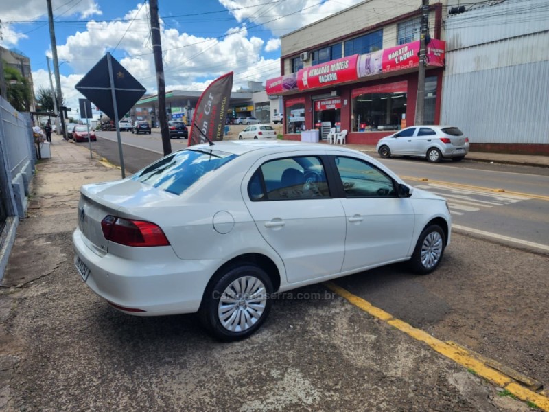 VOYAGE 1.6 MI CITY 8V FLEX 4P MANUAL - 2015 - VACARIA