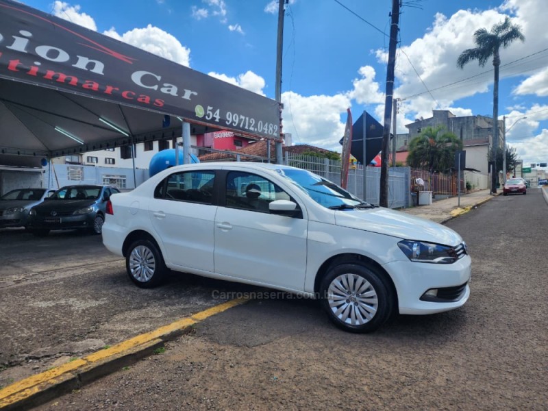 VOYAGE 1.6 MI CITY 8V FLEX 4P MANUAL - 2015 - VACARIA