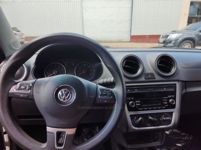 VOYAGE 1.6 MI CITY 8V FLEX 4P MANUAL - 2015 - VACARIA