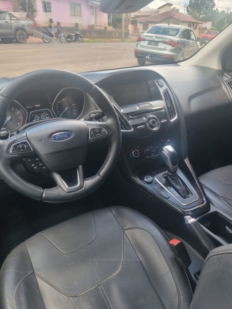 FOCUS 2.0 TITANIUM PLUS SEDAN 16V FLEX 4P AUTOMÁTICO - 2016 - PASSO FUNDO