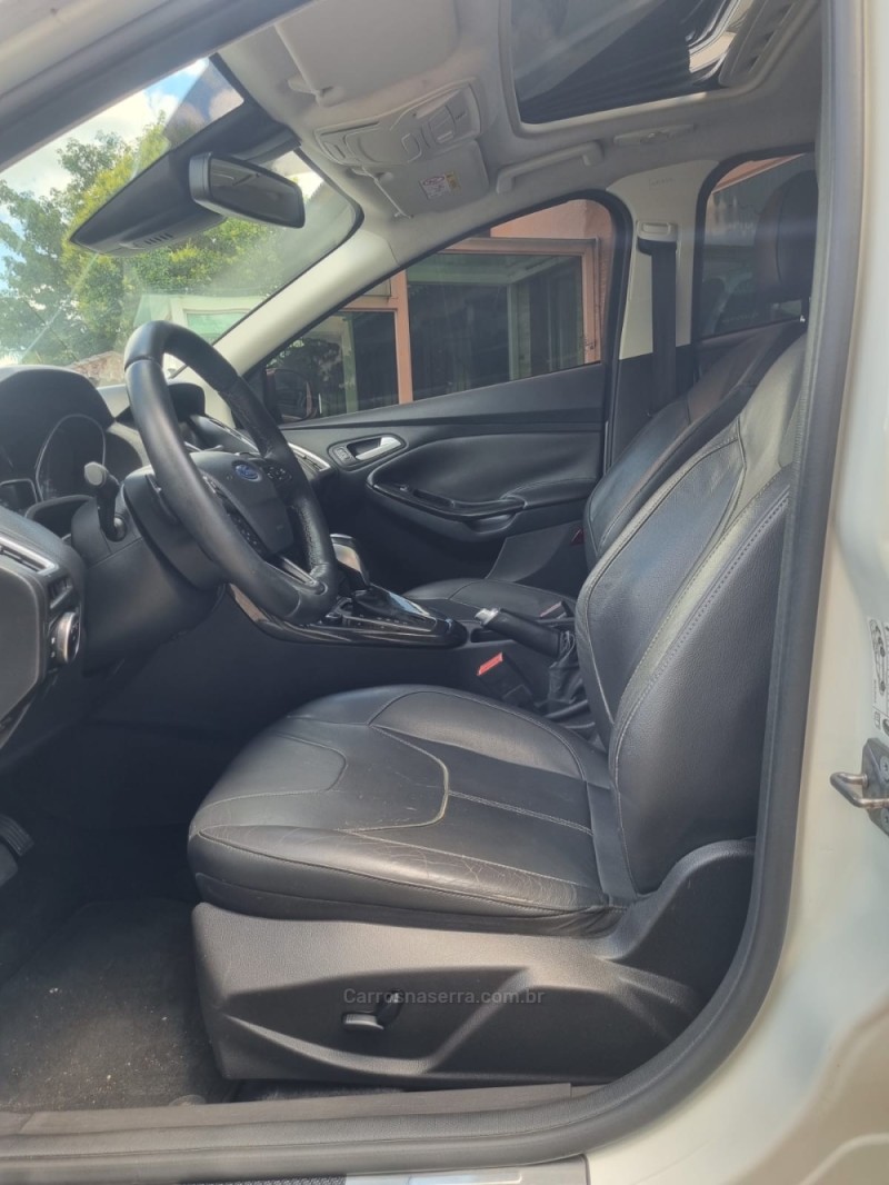 FOCUS 2.0 TITANIUM PLUS SEDAN 16V FLEX 4P AUTOMÁTICO - 2016 - PASSO FUNDO