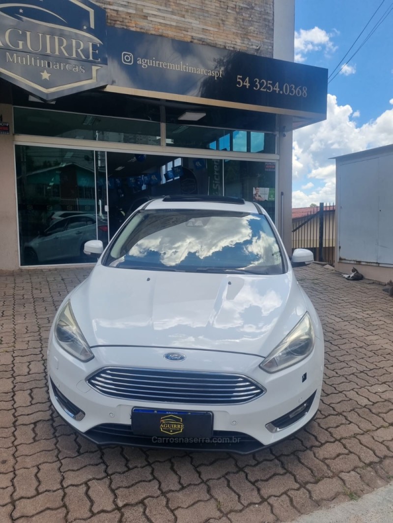 FOCUS 2.0 TITANIUM PLUS SEDAN 16V FLEX 4P AUTOMÁTICO - 2016 - PASSO FUNDO