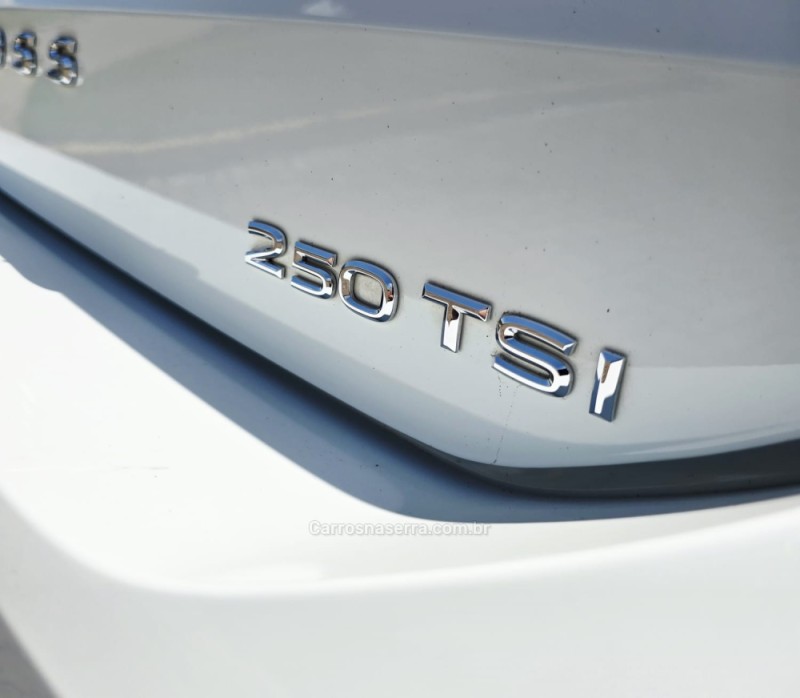 T-CROSS 1.4 HIGHLINE TSI 16V FLEX 4P AUTOMÁTICO - 2021 - LAJEADO