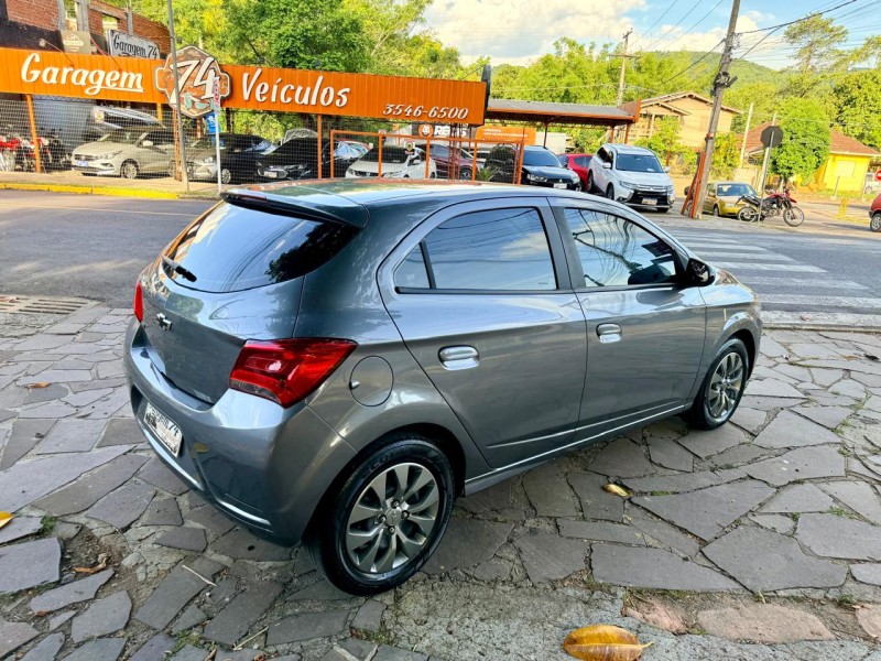 ONIX 1.0 JOY BLACK 8V FLEX 4P MANUAL - 2021 - TRêS COROAS