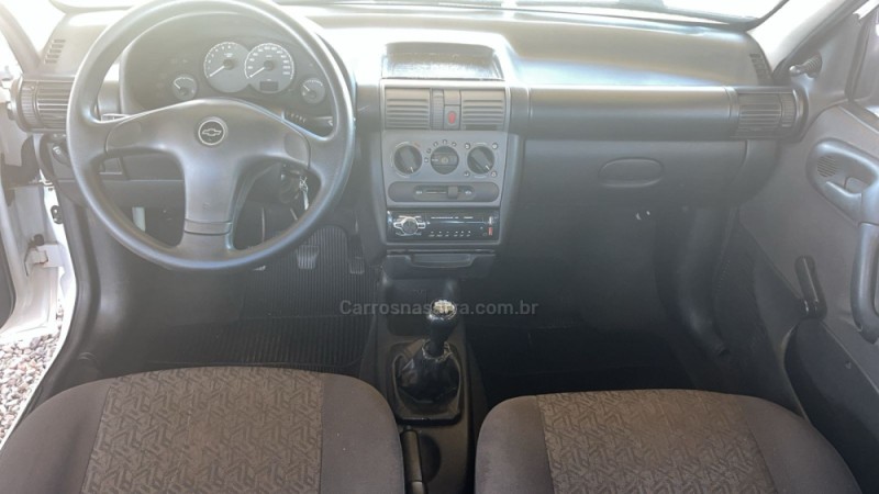 CORSA 1.0 MPFI CLASSIC SEDAN 8V GASOLINA 4P MANUAL - 2007 - VERANóPOLIS