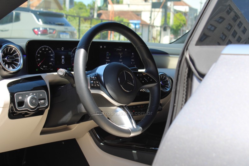 CLA 200 1.3 TURBO PROGRESSIVE 16V GASOLINA 4P AUTOMÁTICO - 2025 - CAXIAS DO SUL