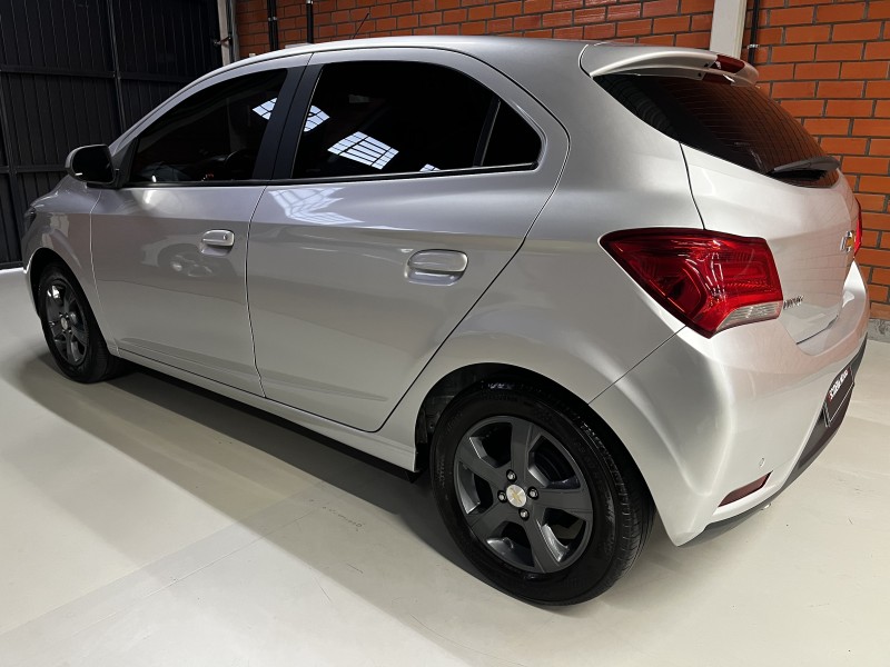 ONIX 1.4 MPFI LT 8V FLEX 4P MANUAL - 2019 - BENTO GONçALVES