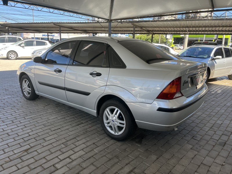 FOCUS 1.6 GL SEDAN 8V FLEX 4P MANUAL - 2008 - CAXIAS DO SUL