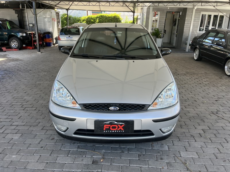 FOCUS 1.6 GL SEDAN 8V FLEX 4P MANUAL - 2008 - CAXIAS DO SUL