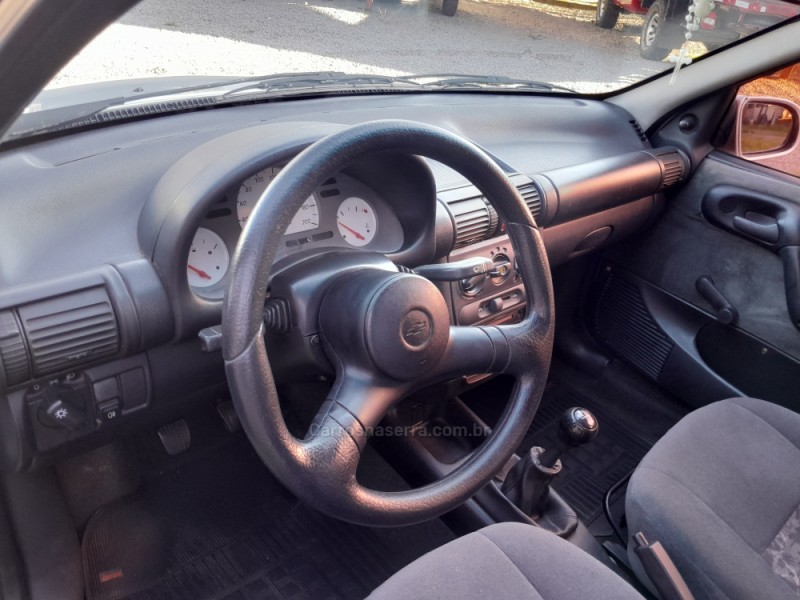 CORSA 1.0 MPFI MILENIUM 8V GASOLINA 4P MANUAL - 2002 - VERANóPOLIS