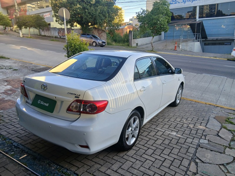 COROLLA 1.8 GLI 16V FLEX 4P AUTOMÁTICO - 2014 - CAXIAS DO SUL