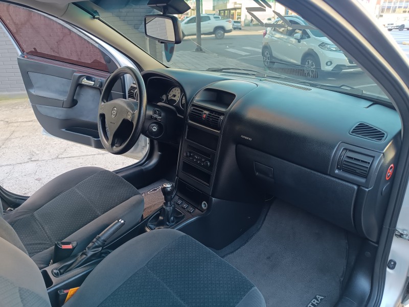 ASTRA 2.0 MPFI ELEGANCE 8V FLEX 4P MANUAL - 2005 - FLORES DA CUNHA