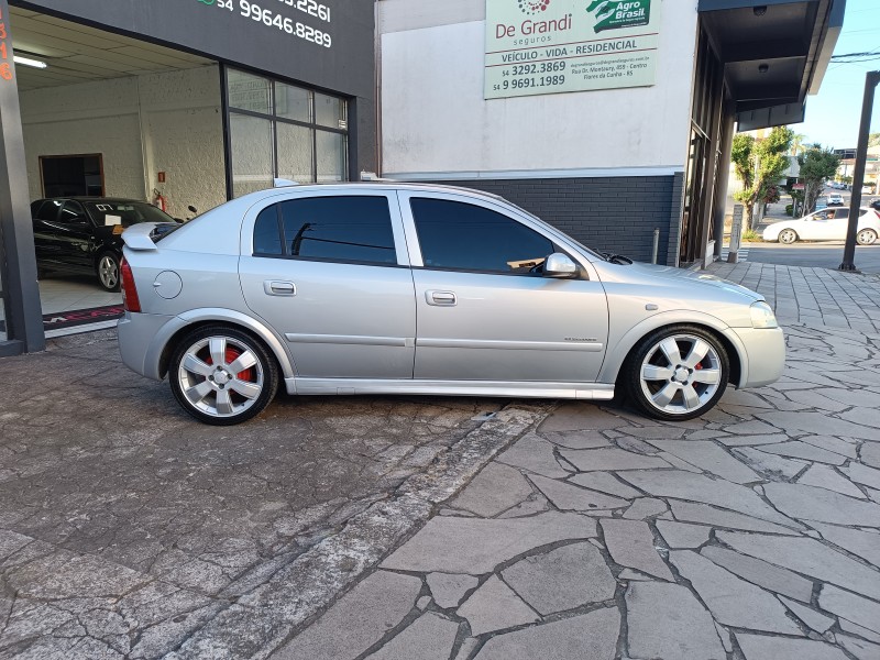 ASTRA 2.0 MPFI ELEGANCE 8V FLEX 4P MANUAL - 2005 - FLORES DA CUNHA