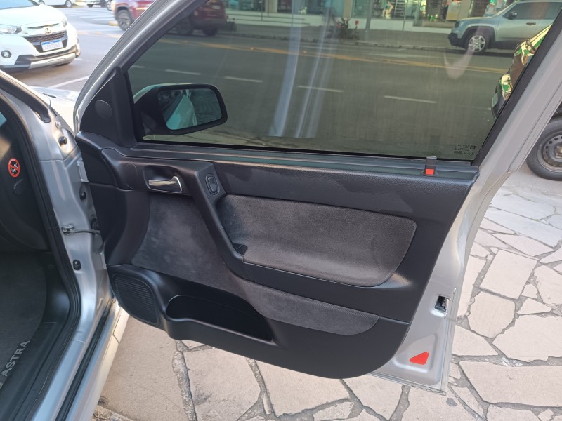 ASTRA 2.0 MPFI ELEGANCE 8V FLEX 4P MANUAL - 2005 - FLORES DA CUNHA