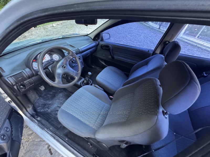 CORSA 1.0 MPFI WIND 8V GASOLINA 2P MANUAL - 2001 - CAXIAS DO SUL