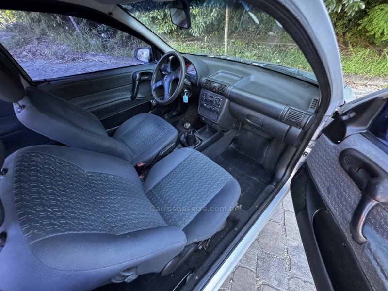 CORSA 1.0 MPFI WIND 8V GASOLINA 2P MANUAL - 2001 - CAXIAS DO SUL