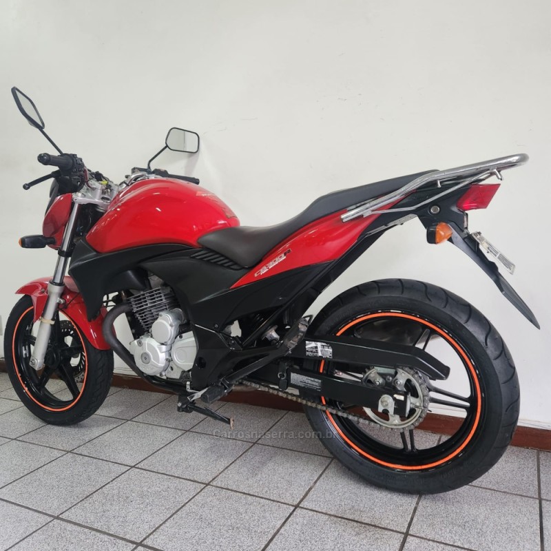 CB 300R  - 2011 - FARROUPILHA