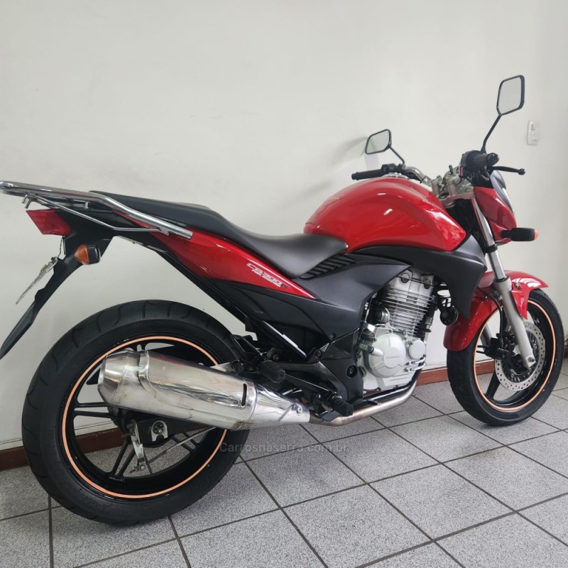 CB 300R  - 2011 - FARROUPILHA