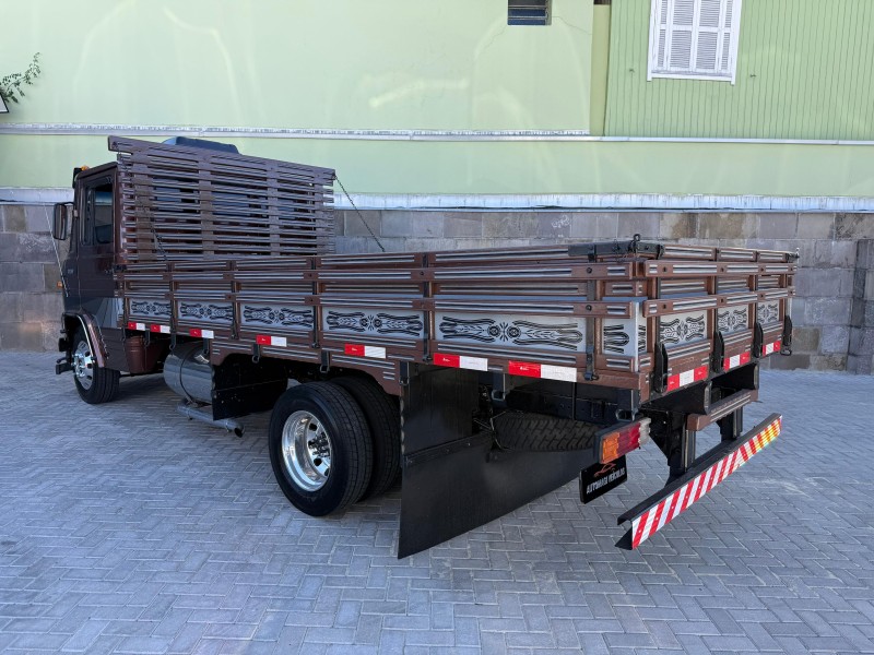 708  - 1988 - CAXIAS DO SUL