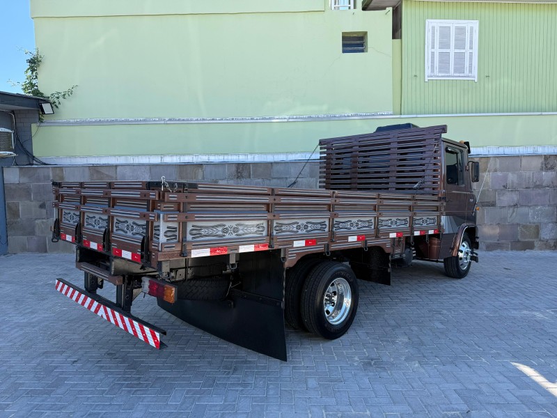 708  - 1988 - CAXIAS DO SUL