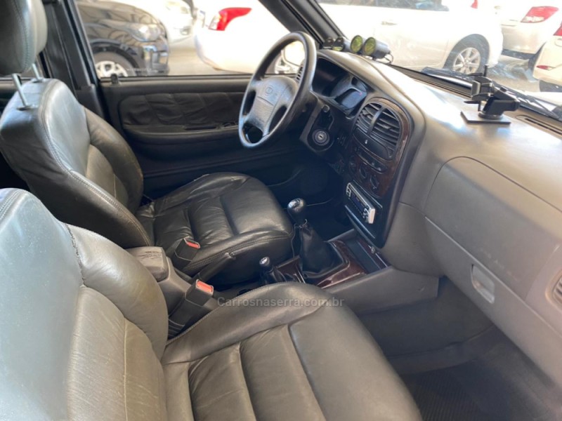 SPORTAGE 2.0 DLX GRAND 4X4 TURBO INTERCOOLER DIESEL 4P MANUAL - 2004 - CAXIAS DO SUL