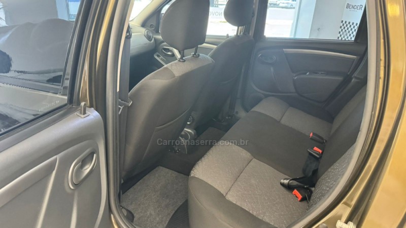 DUSTER 1.6 OUTDOOR 4X2 16V FLEX 4P MANUAL - 2015 - SALVADOR DO SUL