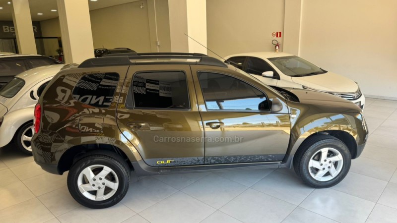 DUSTER 1.6 OUTDOOR 4X2 16V FLEX 4P MANUAL - 2015 - SALVADOR DO SUL