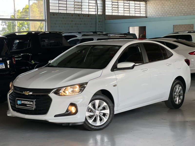 CHEVROLET - ONIX - 2019/2020 - Branca - R$ 73.900,00