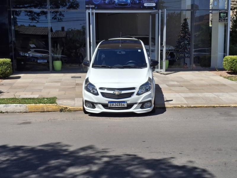 AGILE 1.4 MPFI EFFECT 8V FLEX 4P MANUAL - 2014 - FARROUPILHA