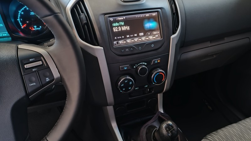 S10 2.4 LT 4X2 CD 8V FLEX 4P MANUAL - 2014 - SãO SEBASTIãO DO CAí