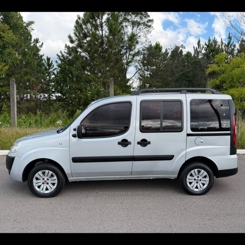 DOBLÓ 1.4 MPI ELX 8V FLEX 4P MANUAL 7 LUGARES - 2011 - BENTO GONçALVES