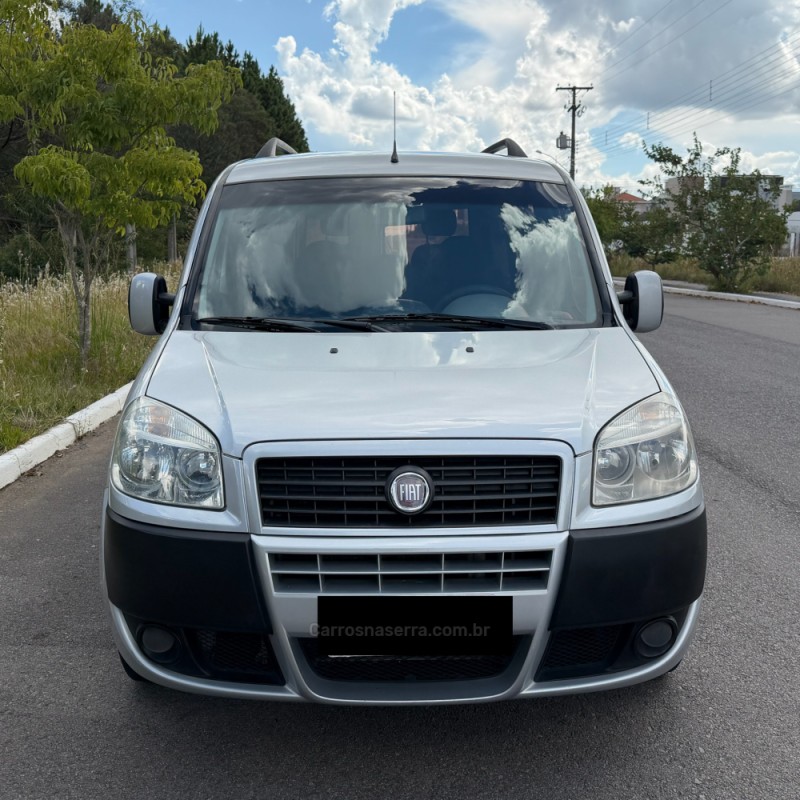 DOBLÓ 1.4 MPI ELX 8V FLEX 4P MANUAL 7 LUGARES - 2011 - BENTO GONçALVES