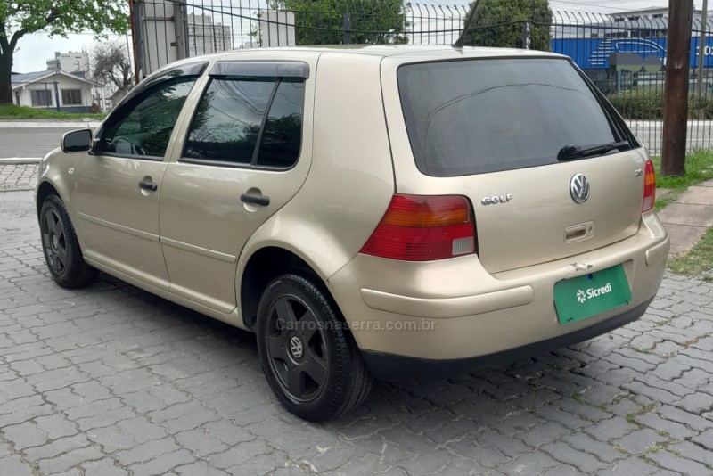 GOLF 2.0 MI COMFORTLINE 8V GASOLINA 4P MANUAL - 2001 - CAXIAS DO SUL