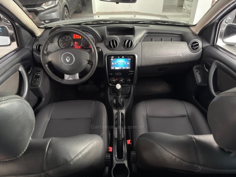 DUSTER 1.6 TECH ROAD 4X2 16V FLEX 4P MANUAL - 2014 - NOVO HAMBURGO