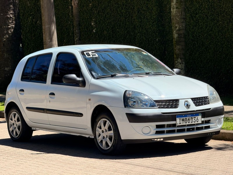 CLIO 1.0 AUTHENTIQUE 8V GASOLINA 4P MANUAL - 2006 - CAXIAS DO SUL