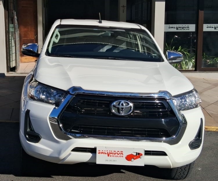 HILUX 2.8 4X4 CD 8V DIESEL 4P MANUAL - 2021 - FLORES DA CUNHA