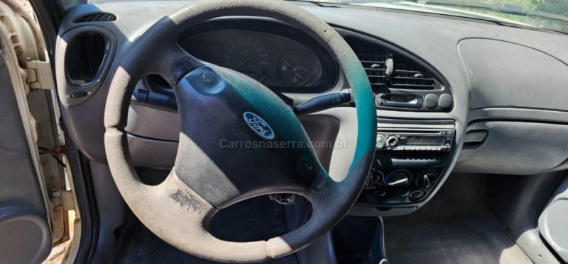 COURIER 1.6 MPI L 8V GASOLINA 2P MANUAL - 2005 - IVOTI