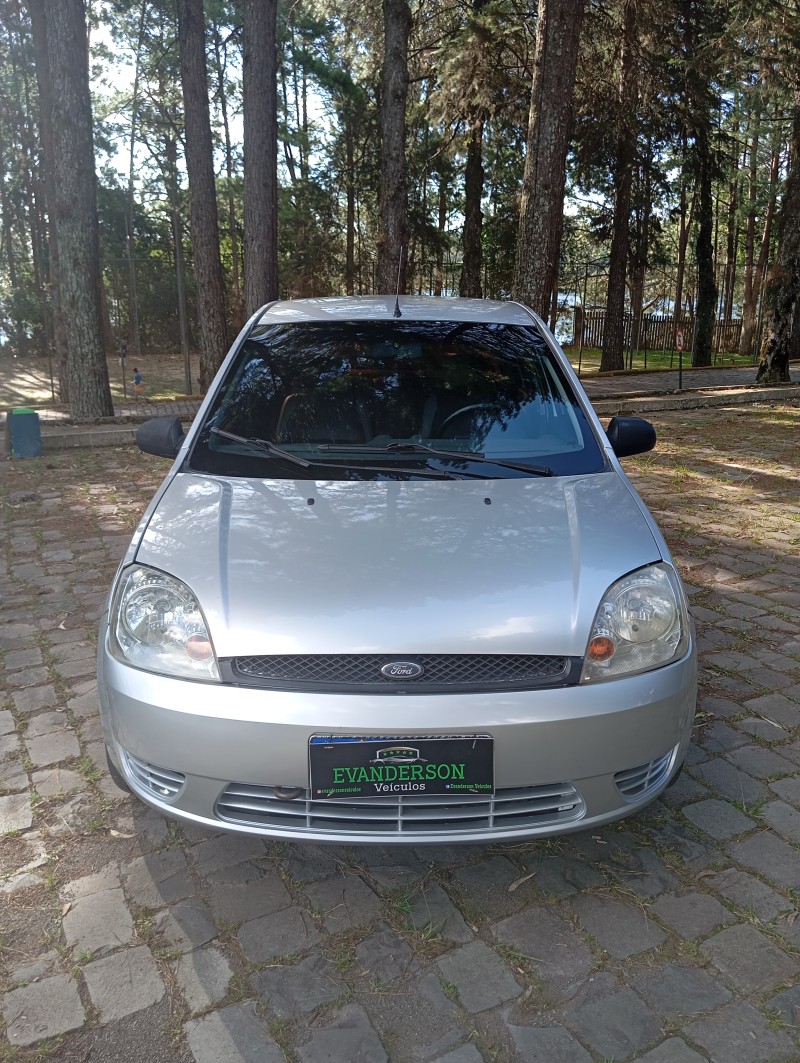FIESTA 1.6 MPI SEDAN 8V FLEX 4P MANUAL - 2006 - CAXIAS DO SUL