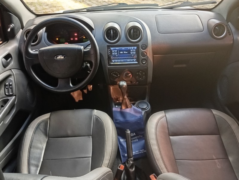 FIESTA 1.6 MPI SEDAN 8V FLEX 4P MANUAL - 2006 - CAXIAS DO SUL
