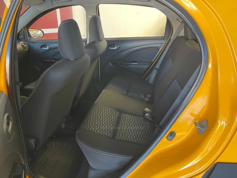 ETIOS CROSS 1.5 16V FLEX 4P MANUAL - 2014 - NOVO HAMBURGO